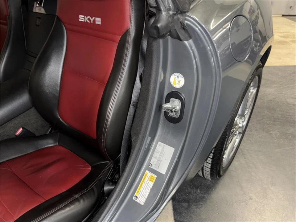 2008 Saturn Sky - Image 20 of 31