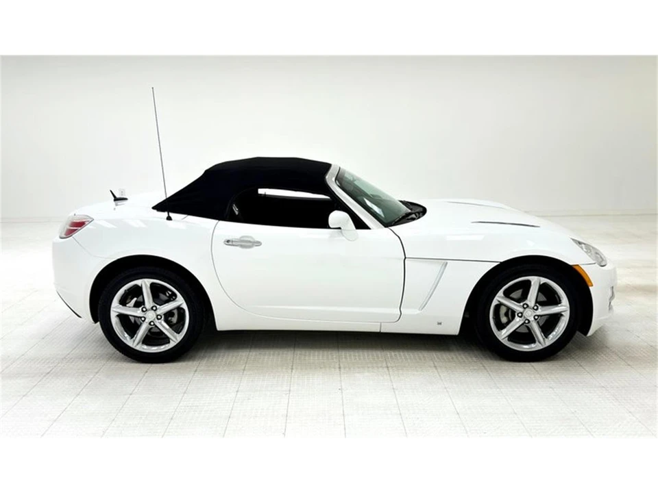 2008 Saturn Sky - Image 9 of 31