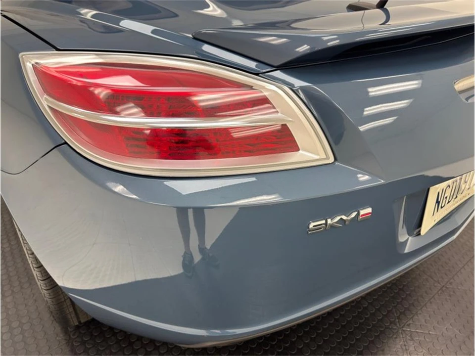 2008 Saturn Sky - Image 24 of 31