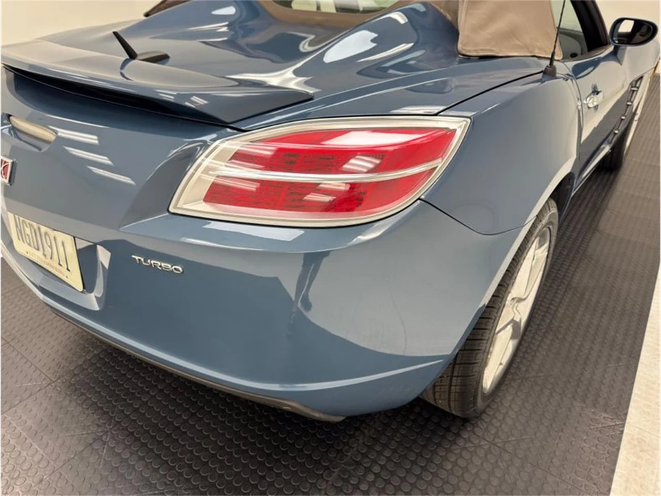 2008 Saturn Sky - Image 25 of 31