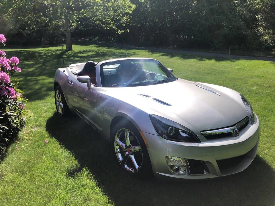 2008 Saturn Sky - Image 2 of 24