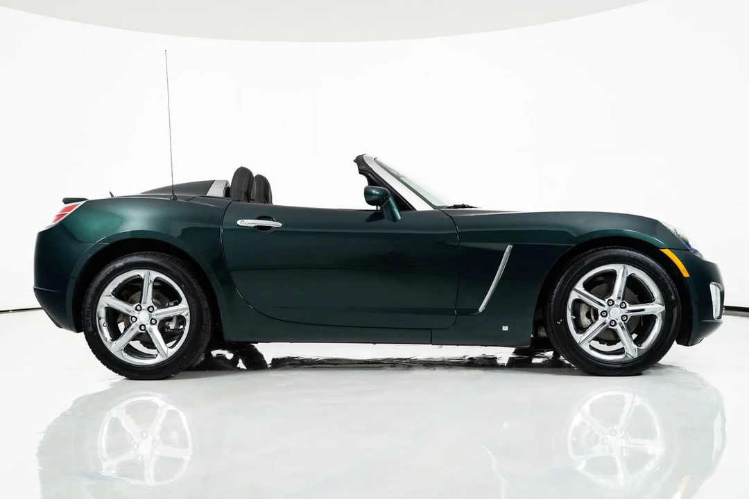 2008 Saturn Sky - Image 14 of 21