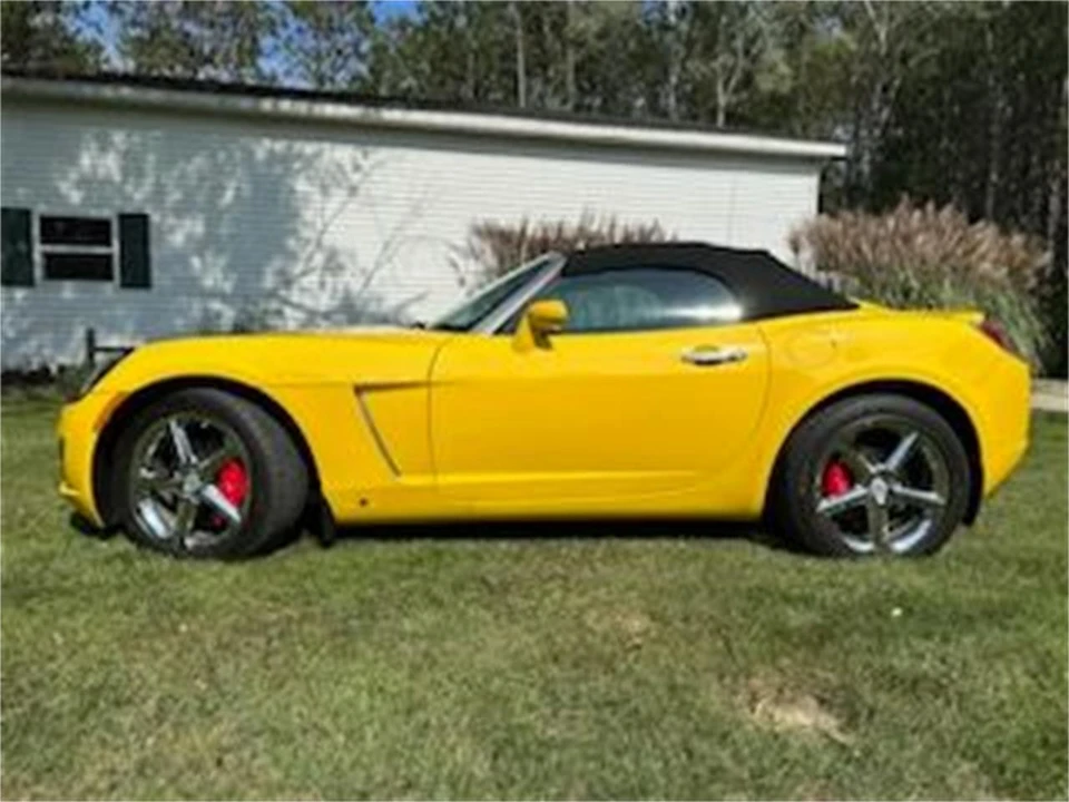 2008 Saturn Sky - Image 16 of 17