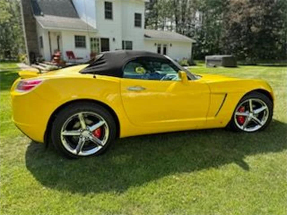 2008 Saturn Sky - Image 13 of 17