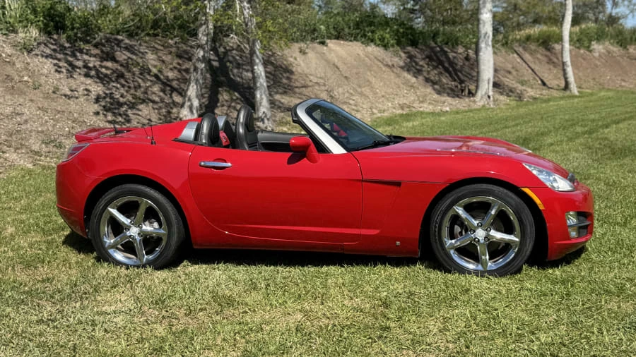2008 Saturn Sky - Image 2 of 25