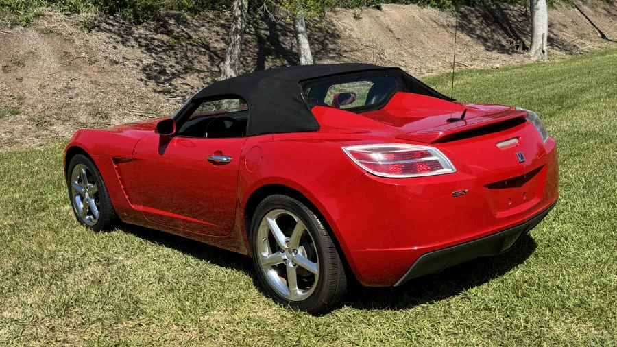 2008 Saturn Sky - Image 14 of 25