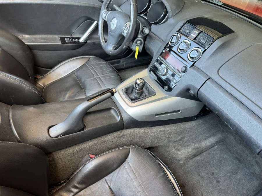 2008 Saturn Sky - Image 19 of 25