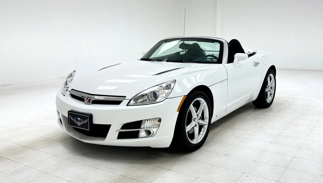 2008 Saturn Sky - Image 2 of 21