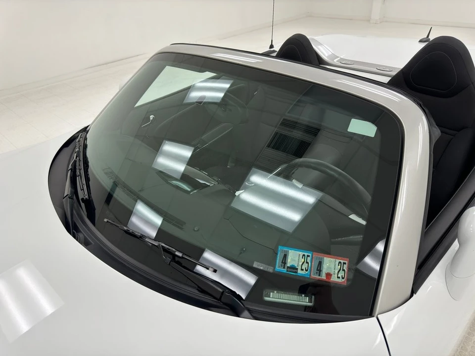 2008 Saturn Sky - Image 17 of 21