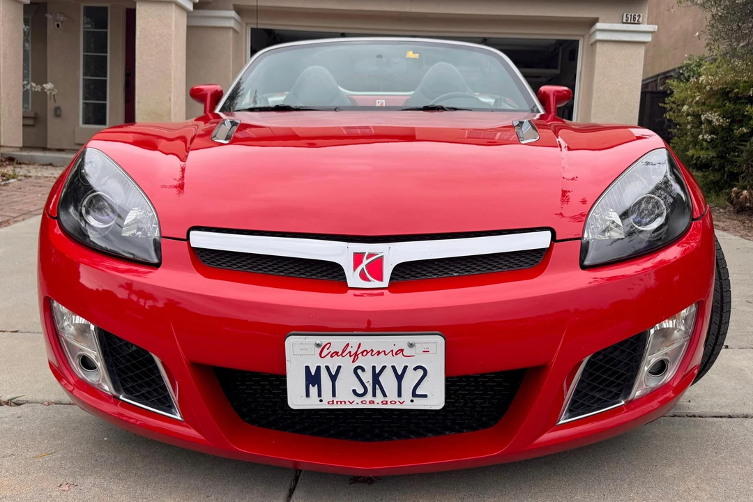 2008 Saturn Sky Red Line - Image 2 of 31