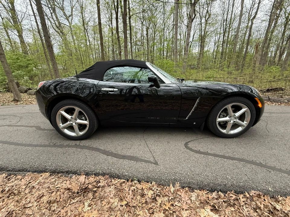 2008 Saturn Sky Red Line - Image 29 of 31