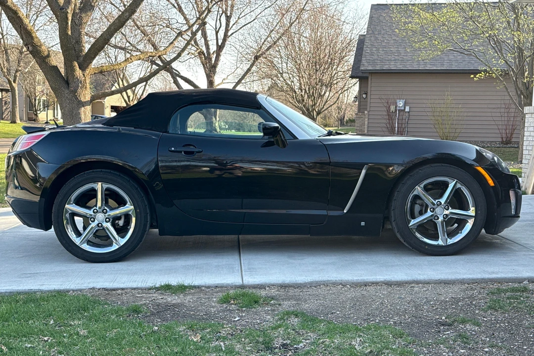 2008 Saturn Sky Red Line - Image 16 of 31