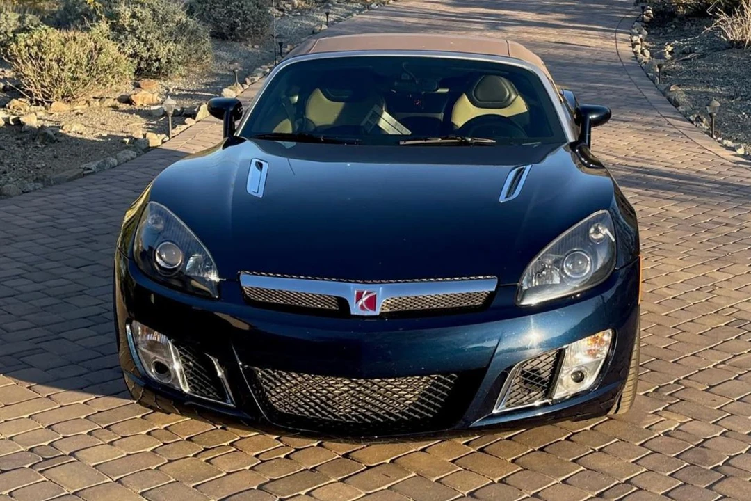 2008 Saturn Sky Red Line - Image 2 of 31