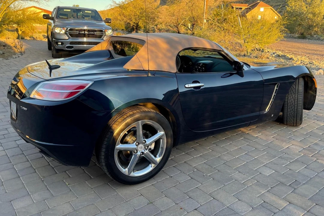2008 Saturn Sky Red Line - Image 15 of 31