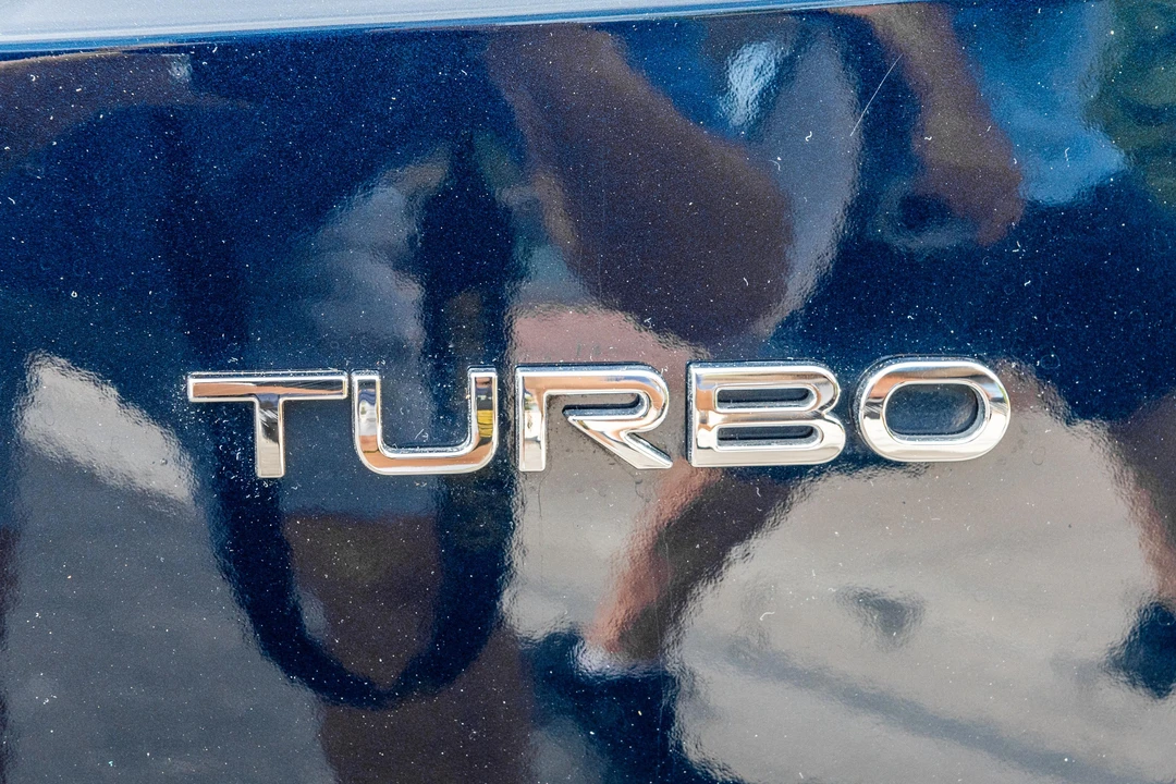 2008 Saturn Sky Red Line - Image 30 of 31