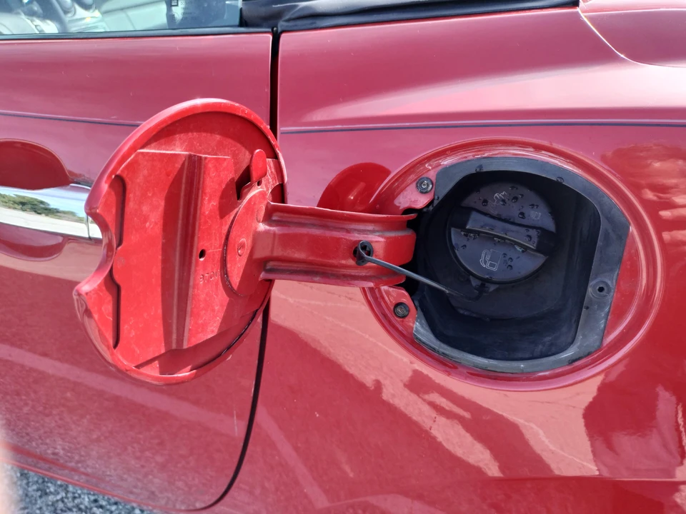 2008 Saturn Sky Red Line - Image 20 of 31