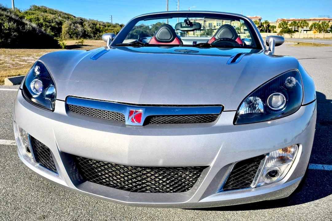 2008 Saturn Sky Red Line - Image 2 of 31