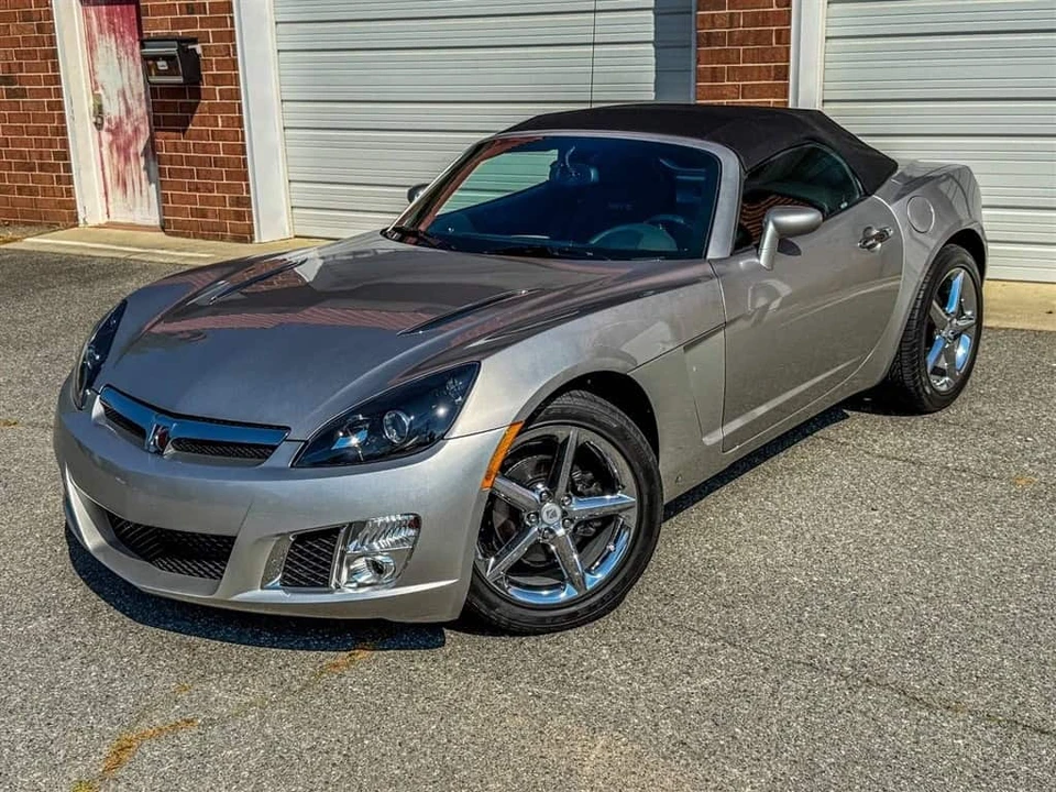 2008 Saturn Sky Red Line - Image 2 of 31