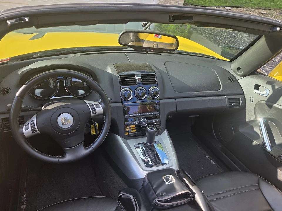 2008 Saturn Sky Red Line - Image 10 of 19