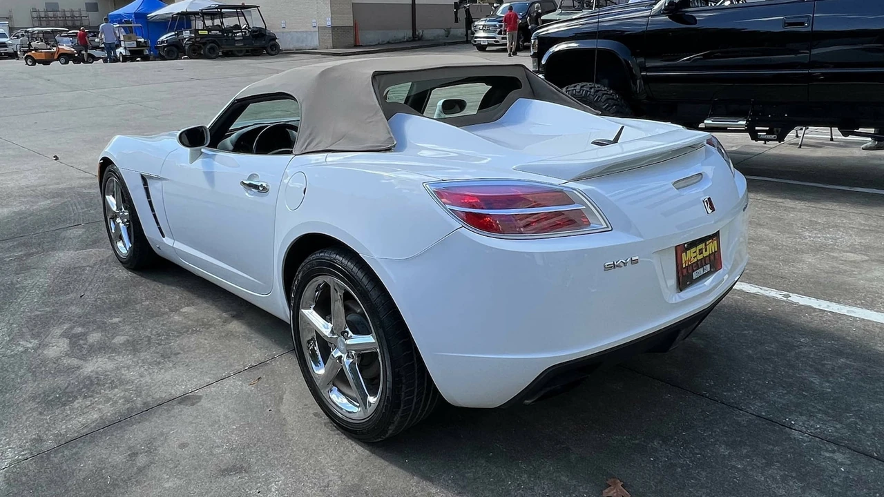2008 Saturn Sky Red Line - Image 2 of 4