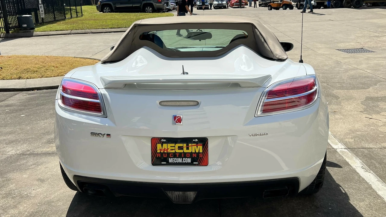 2008 Saturn Sky Red Line - Image 3 of 4