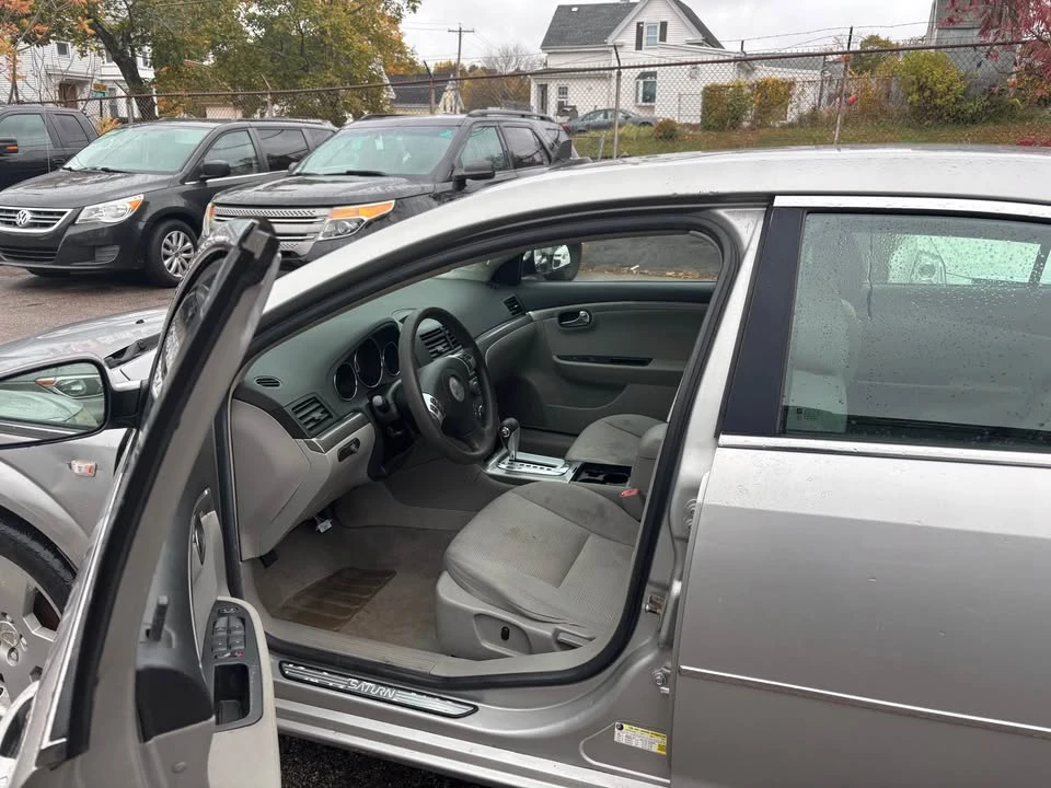 2008 Saturn - Image 8 of 8