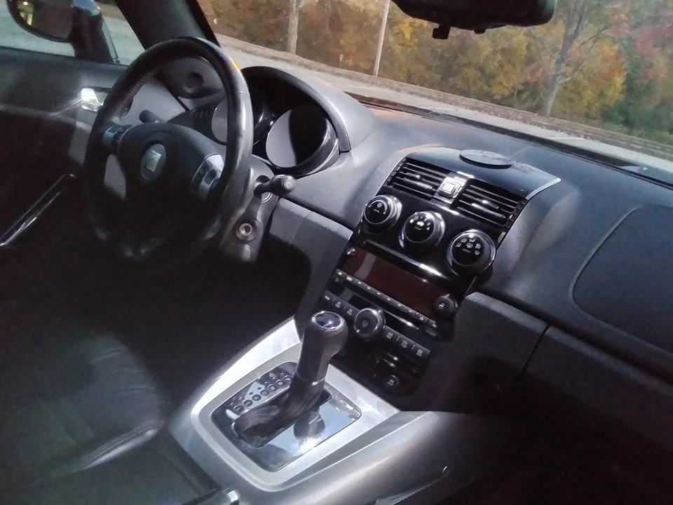 2008 Saturn Sky - Image 10 of 15