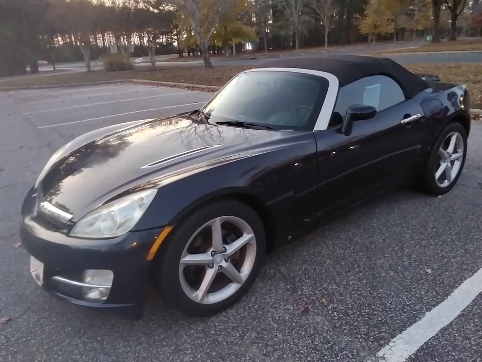 2008 Saturn Sky - Image 2 of 15