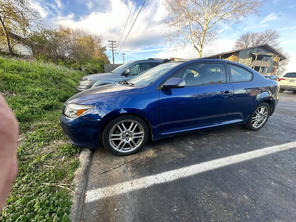 2008 Scion tC - Image 2 of 3