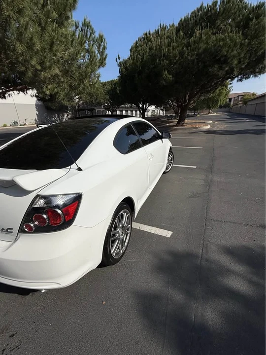 2008 Scion tC - Image 10 of 11