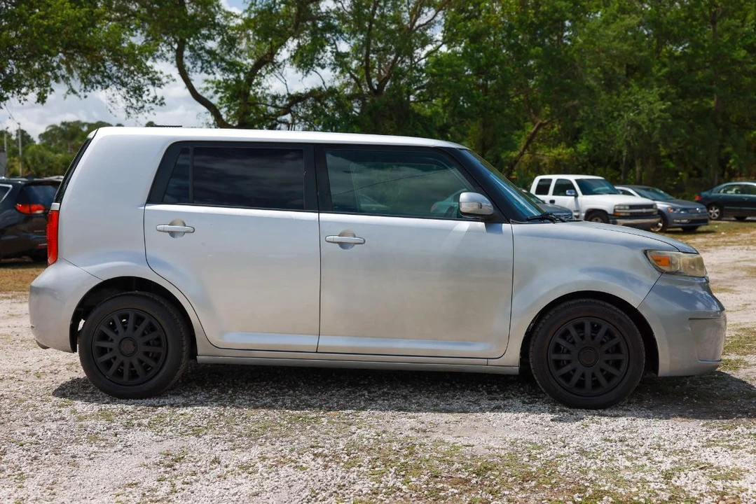 2008 Scion xB - Image 13 of 21