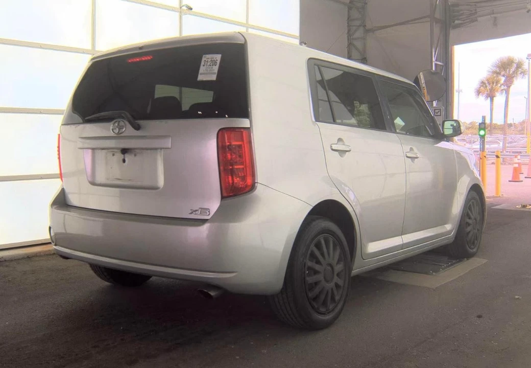 2008 Scion xB - Image 5 of 17
