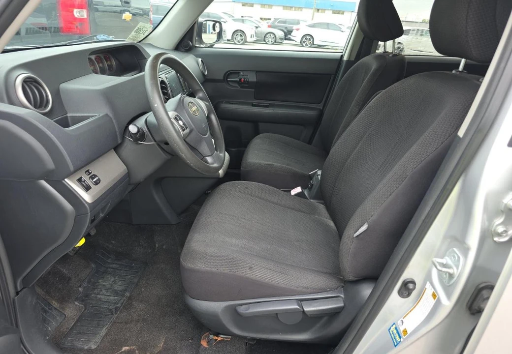 2008 Scion xB - Image 10 of 17