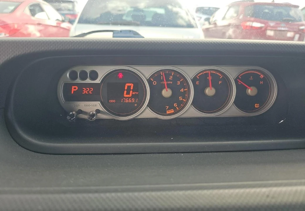 2008 Scion xB - Image 14 of 17