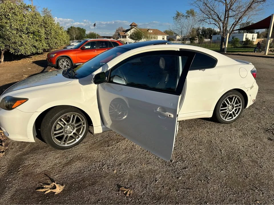 2008 Scion tC - Image 2 of 10