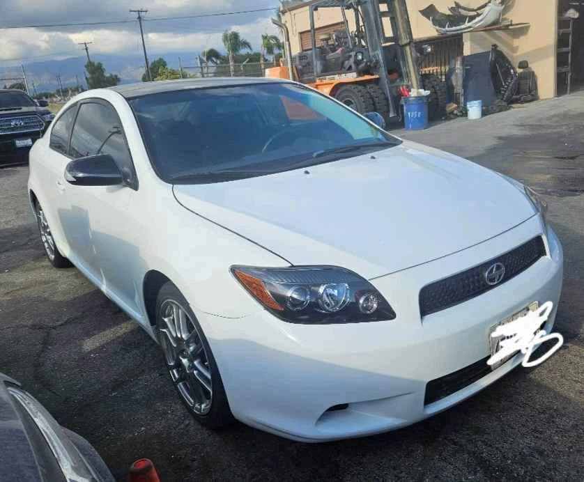2008 Scion tC - Image 2 of 3