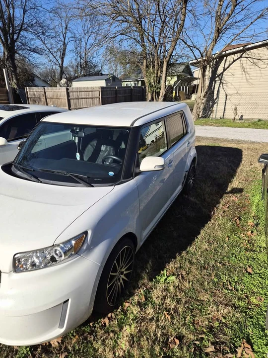 2008 Scion xB - Image 5 of 9