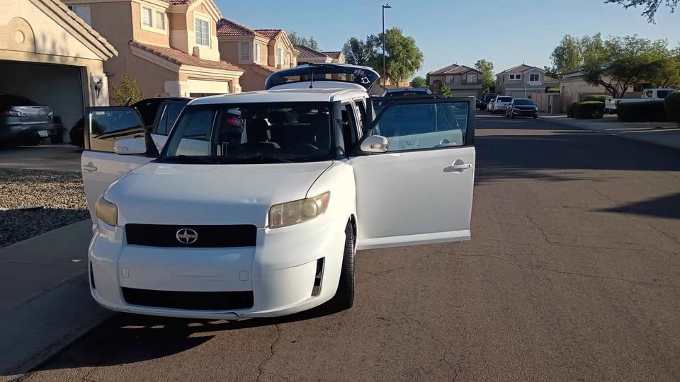 2008 Scion xB - Image 14 of 20