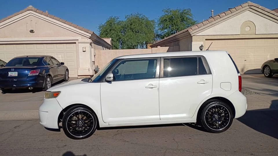 2008 Scion xB - Image 12 of 20