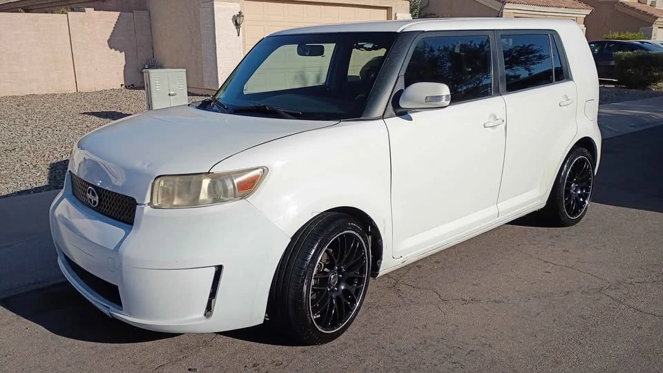 2008 Scion xB - Image 11 of 20