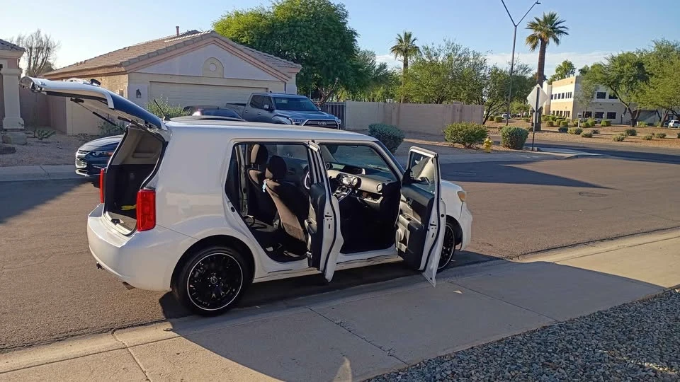 2008 Scion xB - Image 19 of 20
