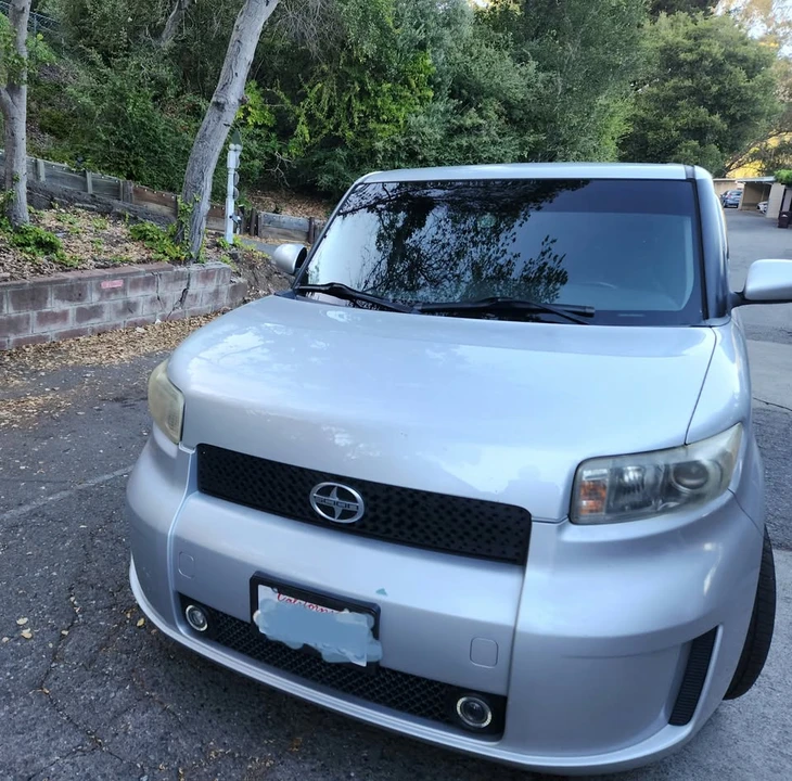 2008 Scion xB - Image 10 of 14