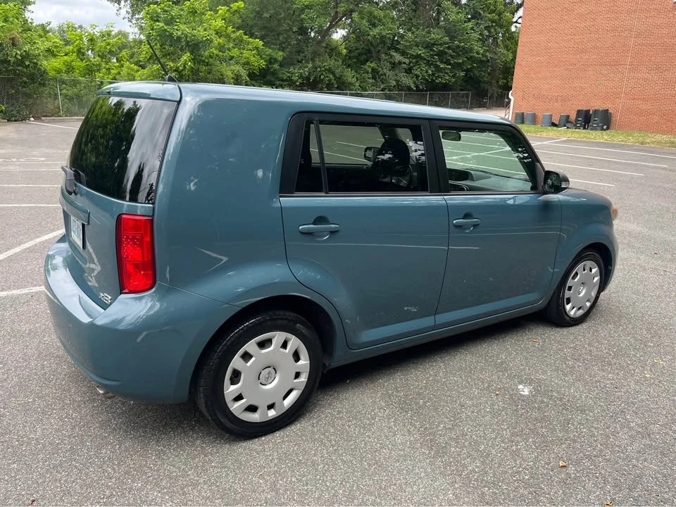 2008 Scion xB - Image 5 of 13