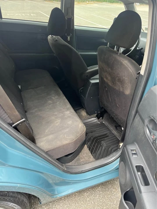 2008 Scion xB - Image 10 of 13