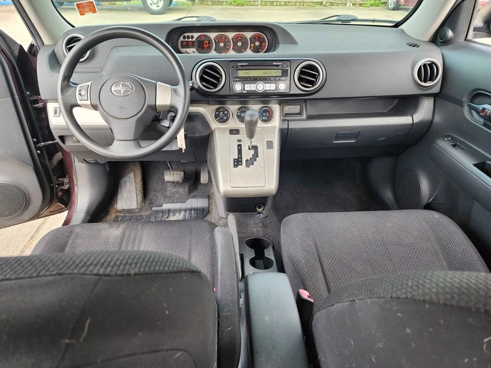 2008 Scion xB - Image 11 of 13