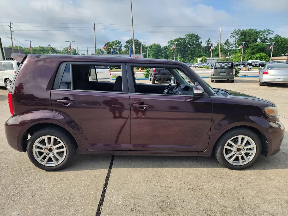 2008 Scion xB - Image 3 of 13