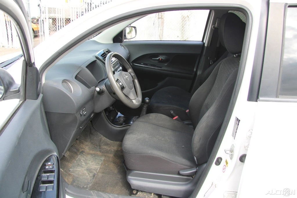 2008 Scion xD - Image 14 of 21