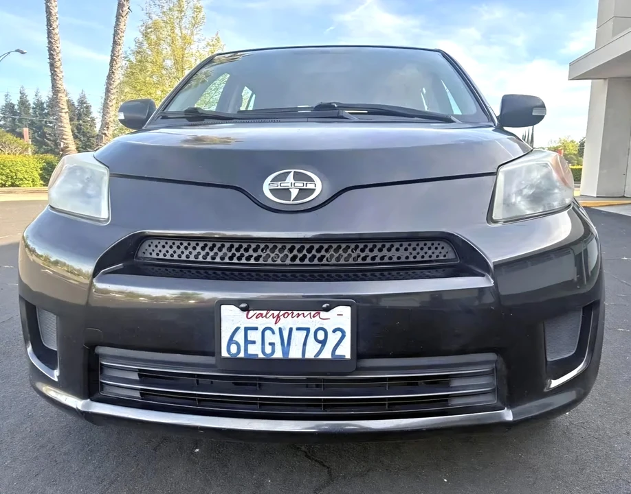2008 Scion xD - Image 2 of 10