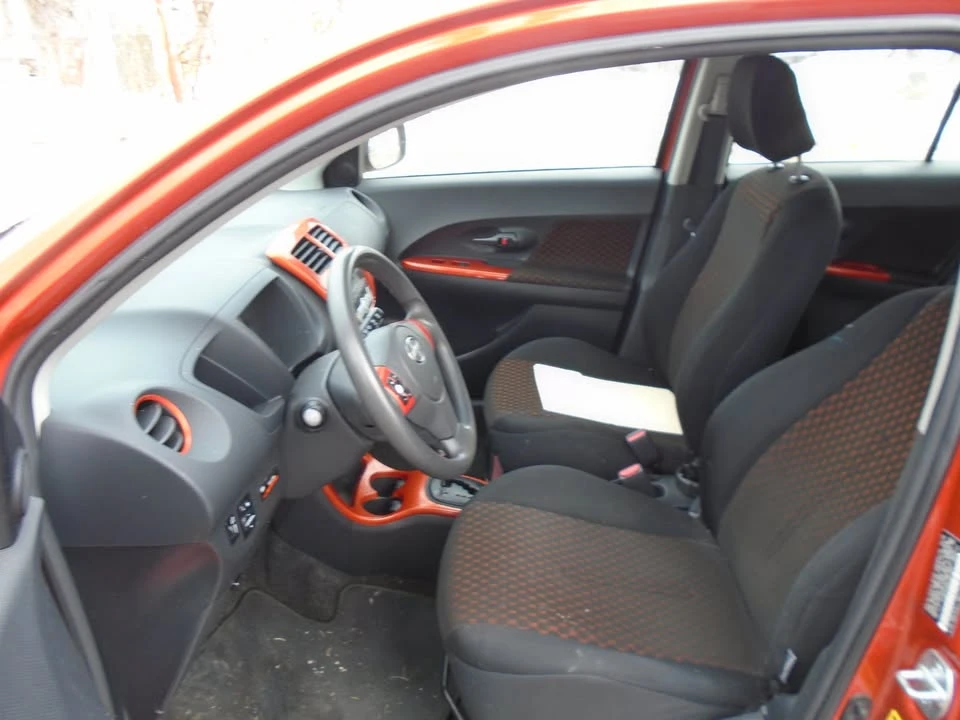 2008 Scion xB - Image 13 of 18