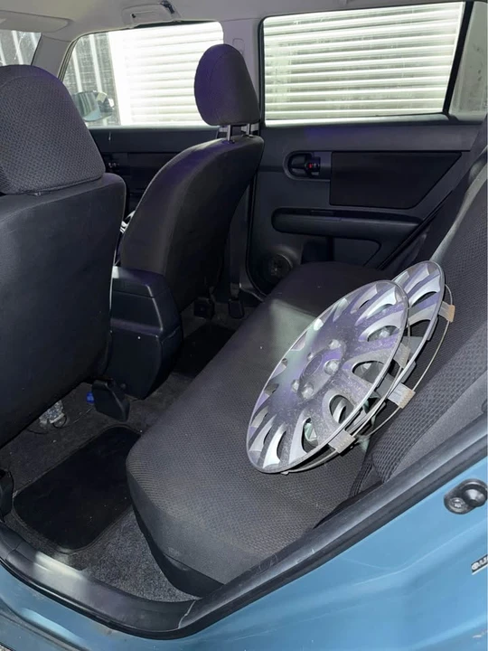 2008 Scion xB - Image 8 of 10
